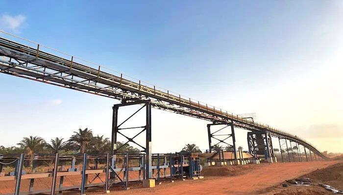 中国在几内亚投建的最大铝土矿全线投运|界面新闻